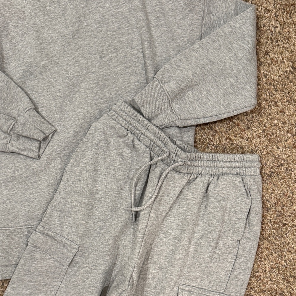 Old Navy Gray Sweatshirt and Joggers Set - Picture 3 of 9